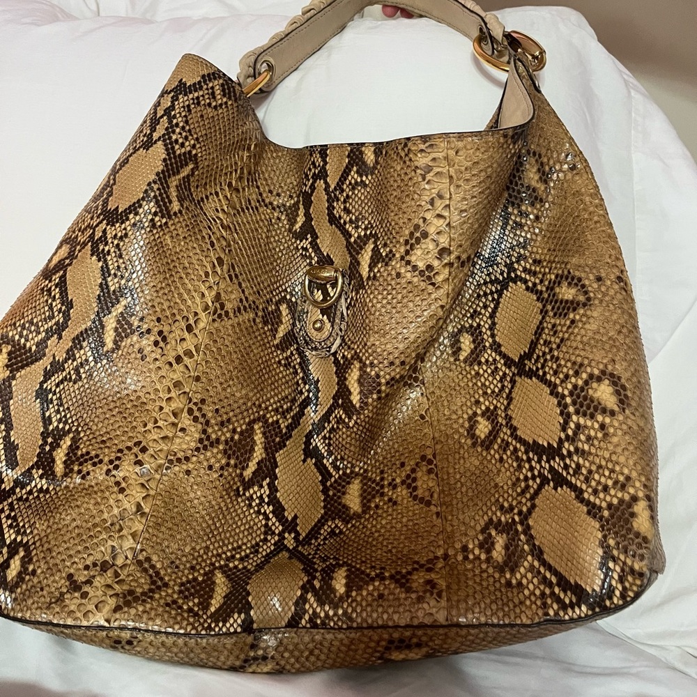 💚Gucci Python Purse 👜